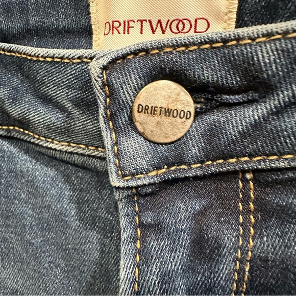 Driftwood “Kelly” Embroidered Bootcut Jeans – Size 8 – Inseam 31 - Picture 10 of 12